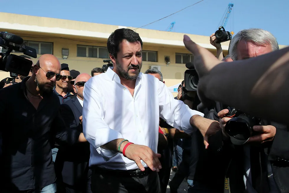 Nyvalgt visestatsminister Matteo Salvini vil redusere antallet migranter som kommer til Italia. Foto: Carmelo Lenzo/AFP photo/NTB Scanpix