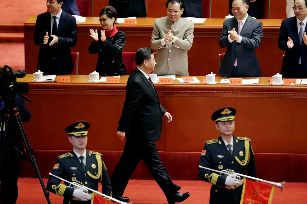 Kina feirer 40 år med økonomiske reformer. President Xi Jinping har konsolidert makten i kommunistpartiet og det kinesiske samfunnet. Her ankommer Xi Folkets store hall i Beijing for å markerer 40-årsdagen for Kinas reform.