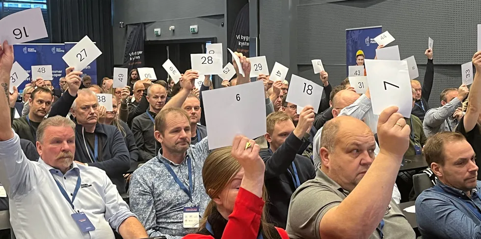 Landsmøtet i Norges Fiskarlag stemte ned forslaget fra Fiskebåt om å endre stemmegivingskravene til ressursfordelingen.