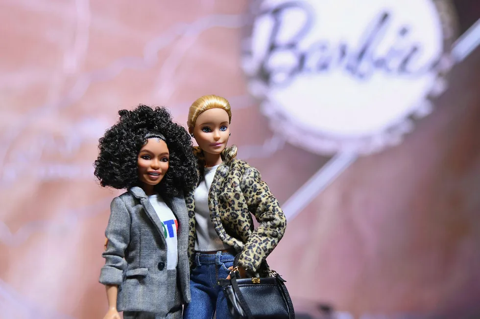 I år markerer et jubileum for den elskede og utskjelte barbie-dukken. Barbie fyller nemlig 60 år i 2019, mens hennes mannlige motpart Ken fyller 58.