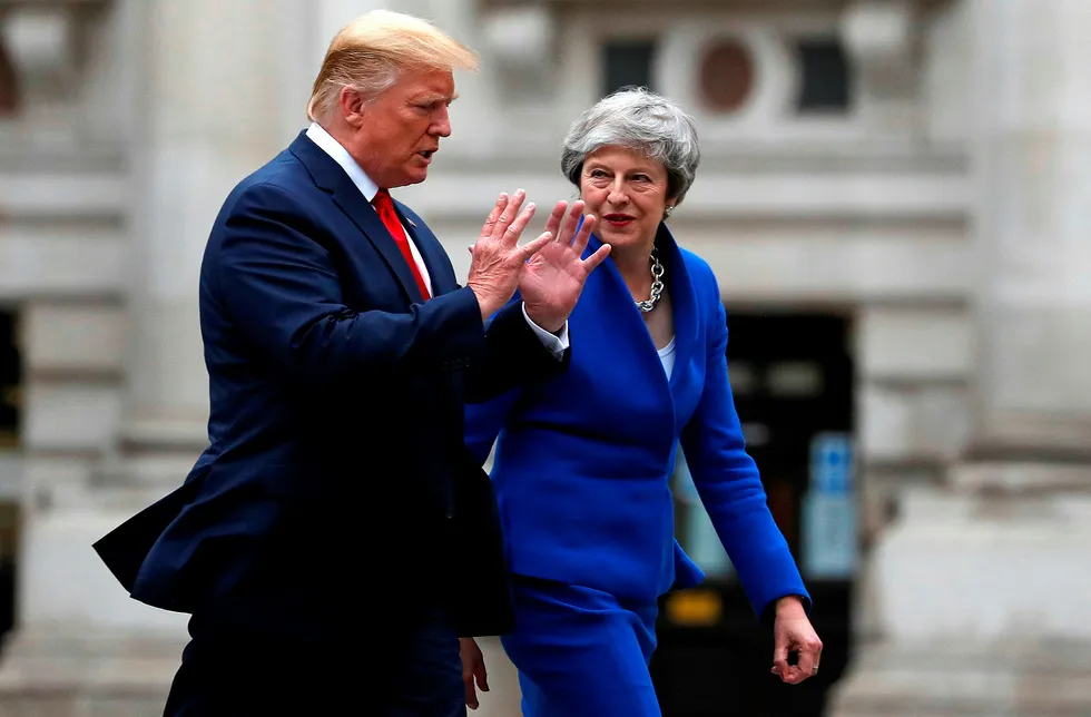 USAs president Donald Trump og britenes statsminister Theresa May i London tirsdag.