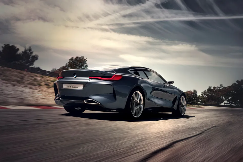 BMW Concept 8-serie er en linjelekker bil som når den kommer i produksjonsutgave, skal friste kunder i det øvre prissegmentet. Foto: BMW