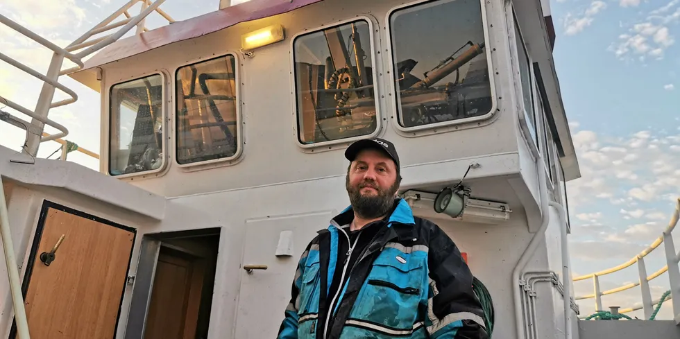 Svein Vegar Lyder fiskebåteier og fiskekjøper - her fotografert om bord på sjarken «Dennis».