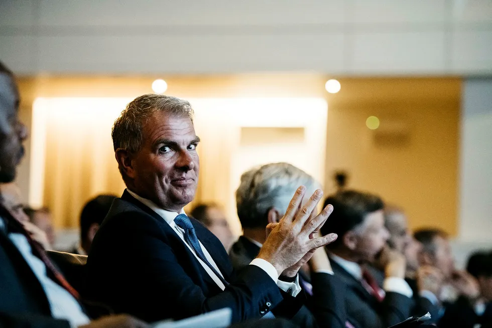 Lufthansas toppsjef Carsten Spohr ønsker å samle flere lavprisselskaper i et eget datterselskap – Eurowings. Tirsdag var han på svippbesøk i Brussel under en konferanse for Airport Council International. Foto: Fartein Rudjord
