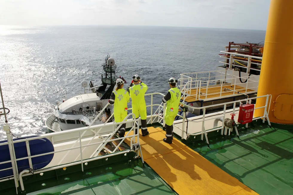 Statoil er blant selskapene som har betalt penger til forskningssenteret. Her fra Statoil boreskip Stena Carron utenfor kysten av Angola. Foto: Stena Drilling Ltd