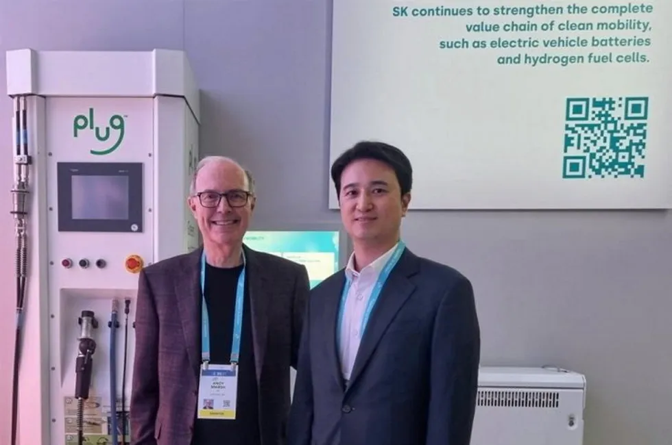 Plug Power CEO Andy Marsh and SK E&S CEO Choo Hyung-wook pictured at the CES 2023 conference in Las Vegas in January.