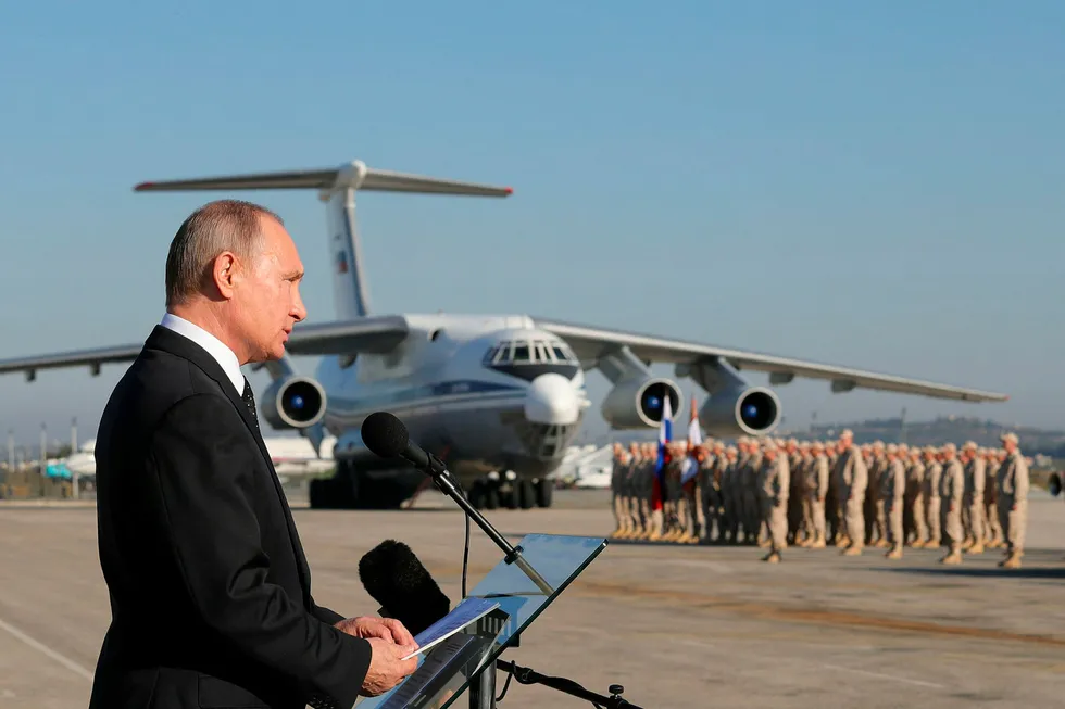 Russlands president Vladimir Putin kommer med nye avsløring i en ny dokumentar. Foto: Mikhail Klimentyev/AP