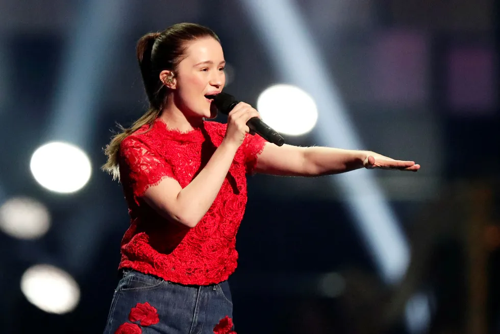 Sala Music er opptatt av ryddige vilkår for våre dyktige musikere, skriver styreleder Håkon Raabe i et tilsvar til Audun Vinger. Her er Sigrid på scenen under Nobels fredspriskonsert på Telenor Arena for to år siden.