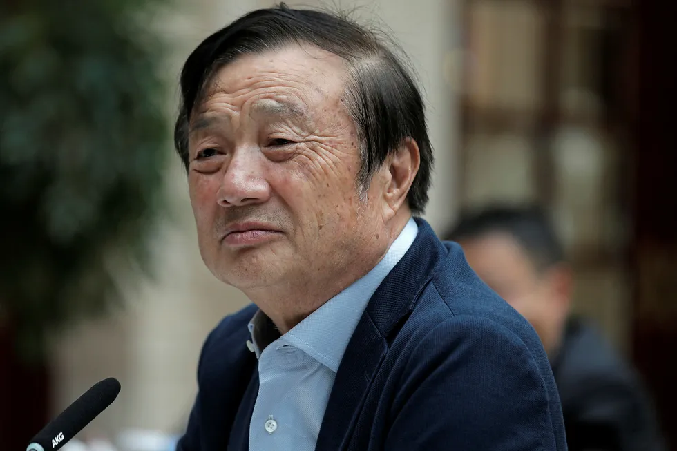 Huaweis grunnlegger Ren Zhengfei slår tilbake mot den amerikanske boikotten.