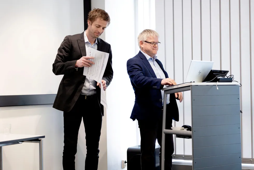 Viseadministrerende direktør Dagfinn Eliassen (t.v.) og finans- og administrasjonssjef, samt konstituert konsernsjef, Roar Myhre, presenterer NTS' resultater for fjerde kvartal.