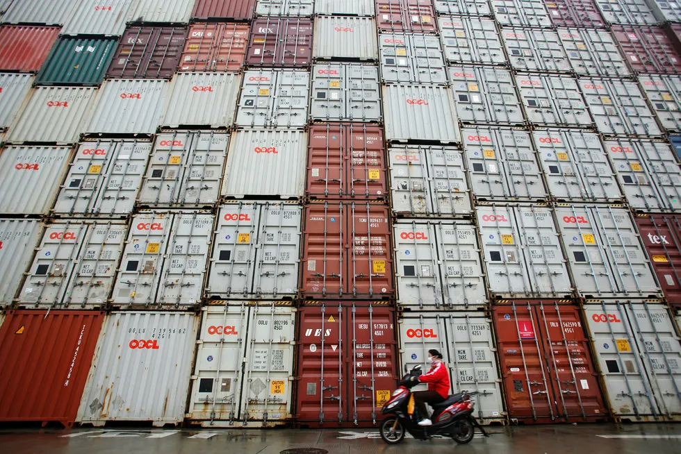 Handelskonflikten mellom Kina og USA er langt fra over. USAs president vurderer både å øke tollsatsen og verdien av import fra Kina som skal ilegges toll. Foto: Aly Song/Reuters/NTB Scanpix