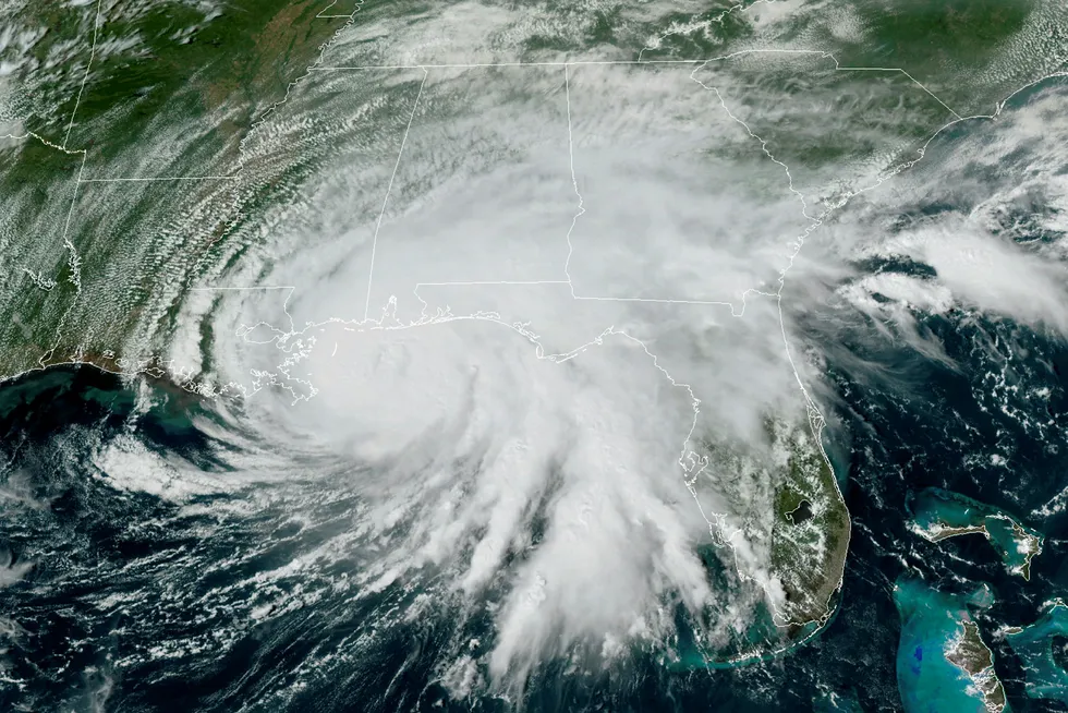Orkanen Sally flyttet seg sakte over Mexicogulfen tirsdag. Den ventes å treffe land tidlig onsdag, lokal tid.