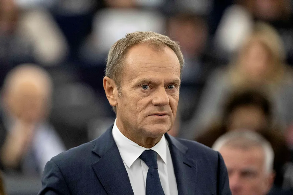 Tidligere EU-president Donald Tusk er eneste kandidat til vervet som ny leder for den konservative partiorganisasjonen EPP i Europa. Foto: AP / NTB scanpix