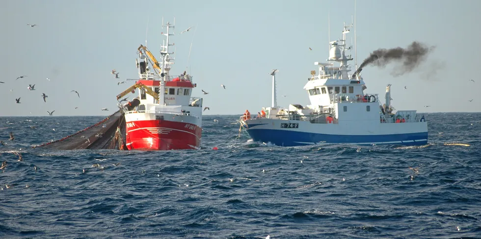 Regjeringen ønsker lavere klimautslipp fra fiskeflåten. Her fra NVG-sildefiske på Buagrunnen.