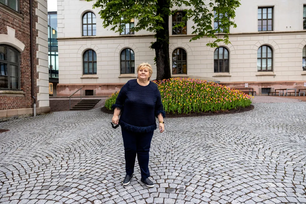 Høyre-leder og regjeringssjef Erna Solberg (H). Her utenfor Statsministerens kontor.