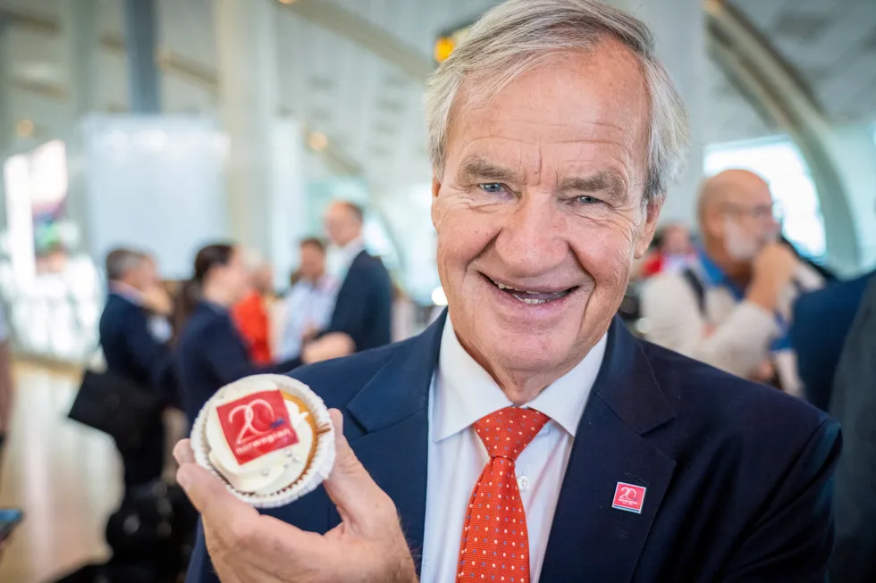 Hvorfor ble ikke nedskrivningene gjort i Bank Norwegian i 2020, skriver Sigmund Håland om selskapet Bank Norwegian kjøpte fra HBK Holding (kontrollert av Bjørn Kjos' familie) og Norwegian.
