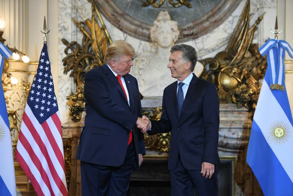 USA president Donald Trump ble fredag morgen ønsket velkommen til Buenos Aires av Argentinas president Mauricio Macri i presidentpalasset Casa Rosada.