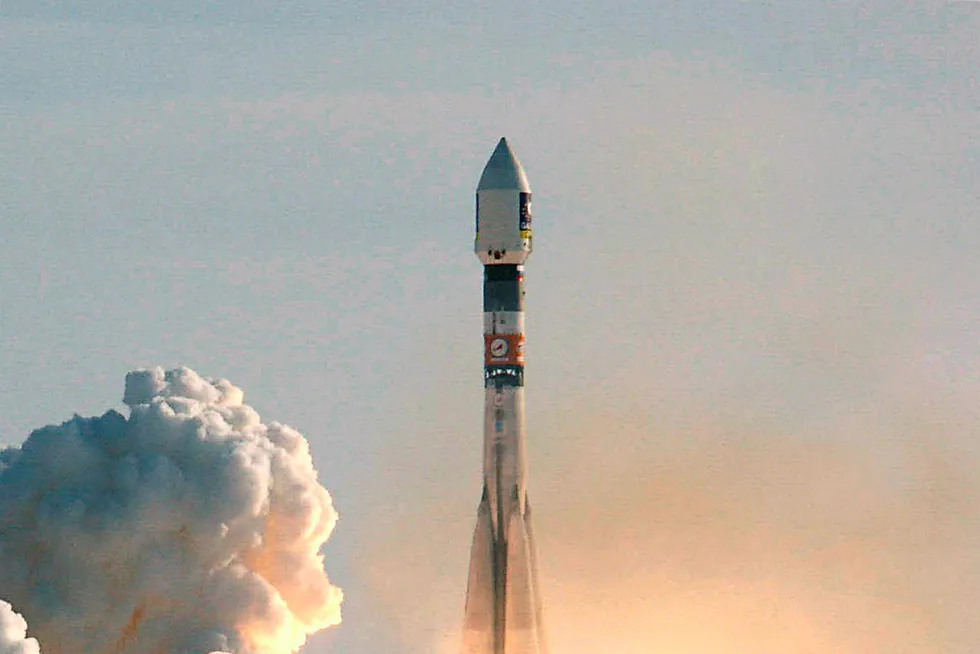 Galileo-prosjektet ble vedtatt av EU-landene i 2003. Her fra oppskytningen av en russisk Sojus-rakett med Galileo-satellitter i 2005. Foto: Stringer/Reuters/NTB Scanpix