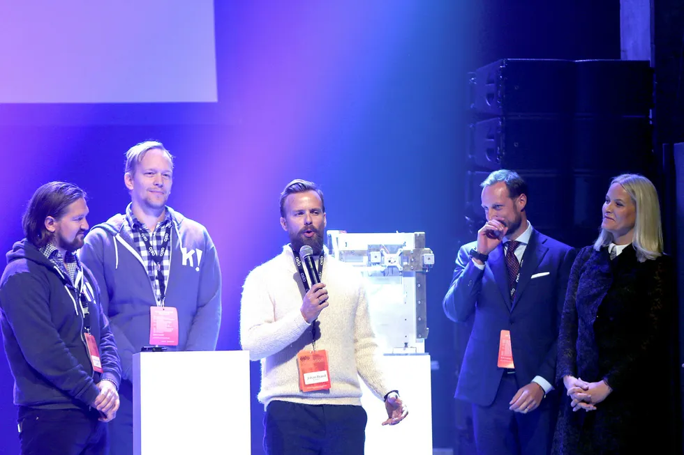 Og 36 av de 40 selskapene som pitchet i finalen på pitchekonkurransen på Oslo Innovation Week i fjor hadde også benyttet seg av våre tjenester. Vi tror på omtrent samme tall denne uken, sier forfatteren. Her fra åpningen av Oslo Innovation Week ifjor, der ble den norskutviklede læringsspillet Kahoot tildelt Oslo Innovation Award for 2016. Foto: Vidar Ruud/NTB scanpix