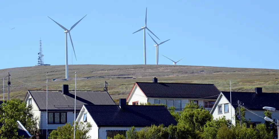 De 14 vindturbinene som i 2002 ble oppført på Høygavlen skal byttes med ni nye turbiner i 2021. Vestas sal levere turbinene og har også inngått en 30-årig serviceavtale.