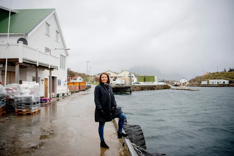 Line Ellingsen i lakseprodusenten Ellingsen Seafood på Skrova i Lofoten kan glede seg over høye laksepriser.