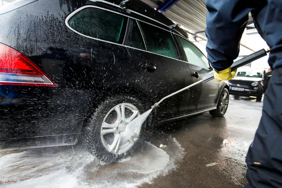 Hvert år vaskes det flere millioner kjøretøy mot vederlag i Norge.