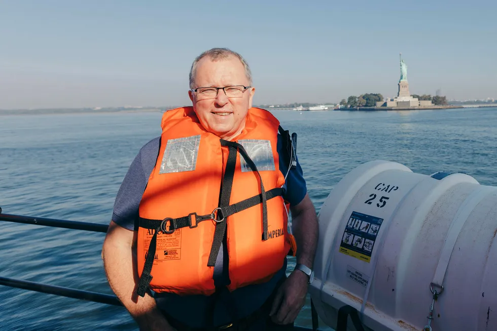 På båtturen ut til Equinors nye gigantprosjekt for havvind utenfor New York, spøkte konsernsjef Eldar Sætre med at vi nå kunne se hvorfor selskapet byttet navn til Equinor.