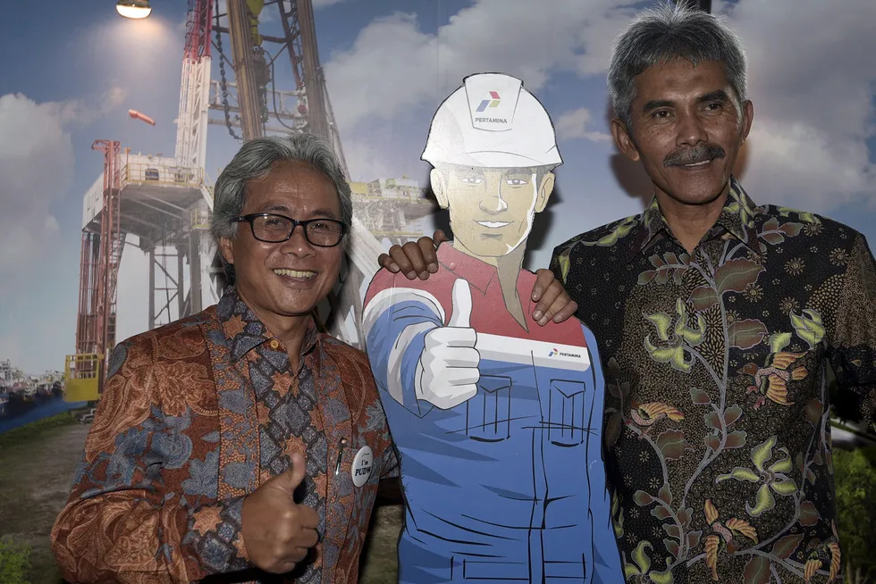 Man with ambitious plans: SKK Migas head Dwi Soetjipto (left) pictured with Pertamina official Syamsu Alam (right)