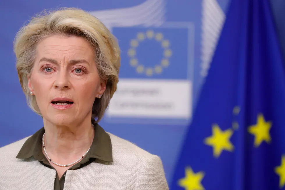 Europakommisjonens leder, Ursula von der Leyen, vil gjøre det umulig for president Vladimir Putin å finansiere krigen mot Ukraina.