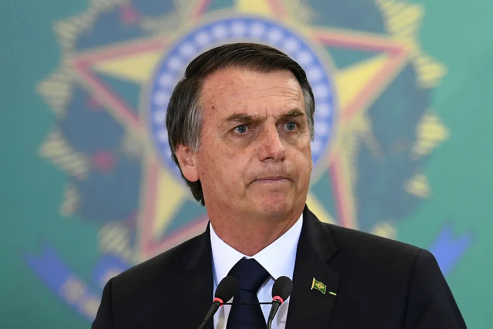 Populariteten til Brasils president Jair Bolsonaro har falt kraftig på få måneder.