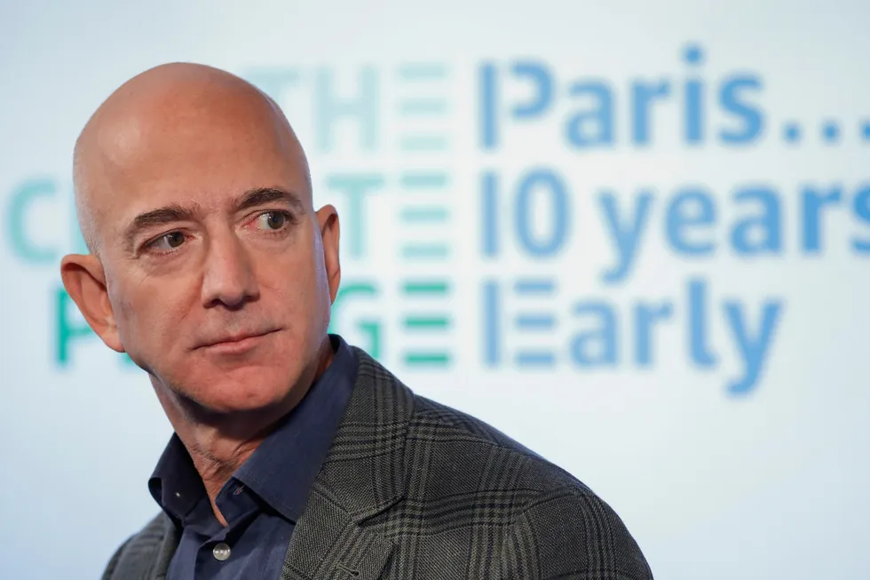 Hovedeier i netthandelsgiganten Amazon, Jeff Bezos. Bezos sitter for tiden på verdens tredje største formue.