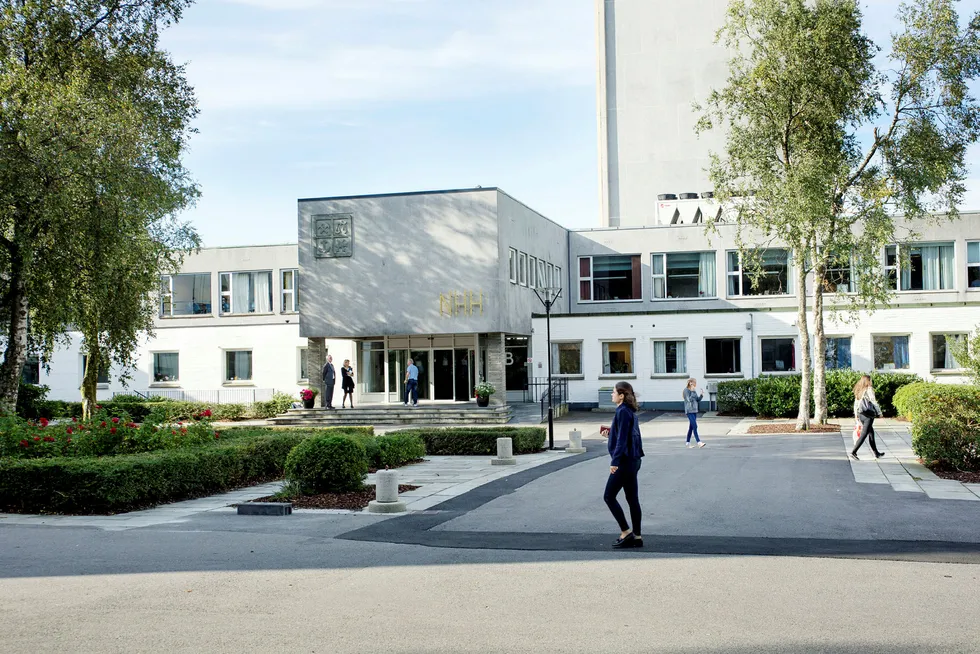 Det pågår en heftig debatt om studentmiljøet ved NHH i kjølvannet av avisinnlegget «Et nikkedukkehjem» i Bergens Tidende og studentavisen. Foto: Eivind Senneset