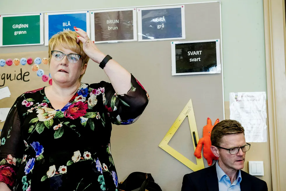 – Vi kommer til å stille konkrete krav i eventuelle nye regjeringsforhandlinger, sier Venstre-leder Trine Skei Grande om antall lærere med kvalifikasjonene på plass. Til høyre Venstres nestleder Terje Breivik. Foto: Gorm K. Gaare