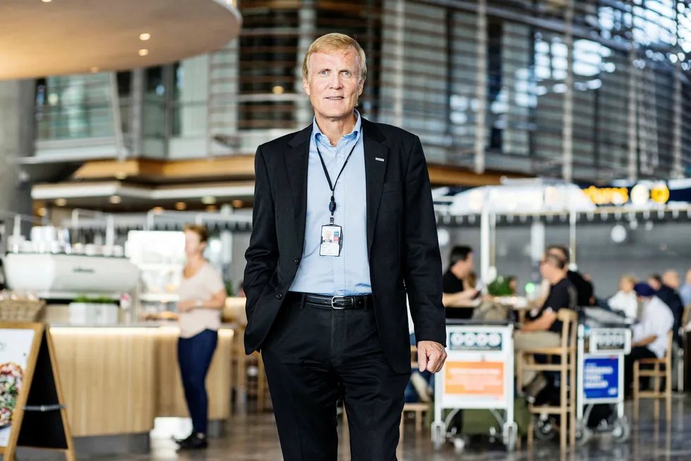 Konsernsjef Dag Falk-Petersen i Avinor tror på vekst i flytrafikken, og selskapet investerer både på Gardermoen og i Bergen. Foto: Thomas Brun/NTB Scanpix