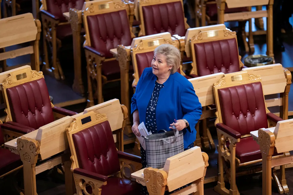 Statsminister Erna Solberg hadde med seg forberedte svar på spørsmål hun regnet med ville komme i Stortingets spontanspørretime. Klima var blant dem.