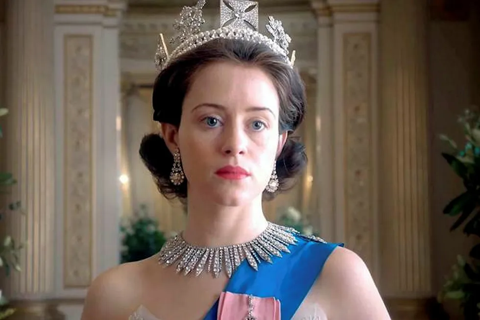 Den unge dronning Elizabeth II (Claire Foy) i Netflix-serien The Crown. Foto: Netflix