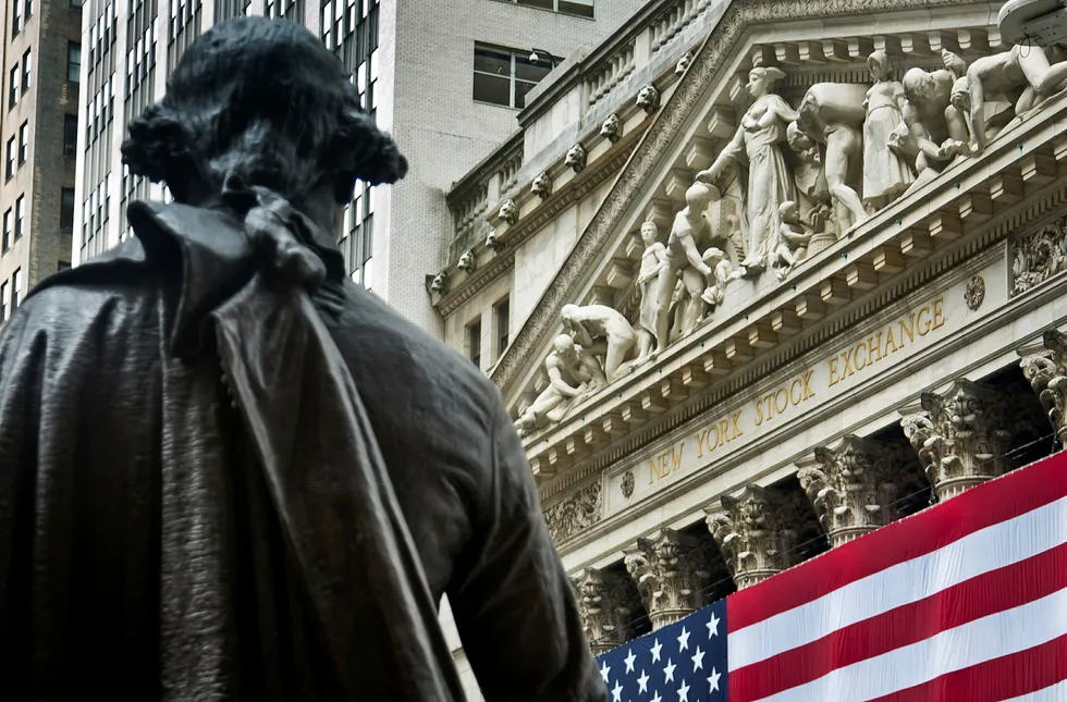 Toppene på Wall Street selger aksjer i egne selskaper. Grunnen kan være misnøye med president Donald Trump. Foto: Bebeto Matthews/AP/NTB Scanpix