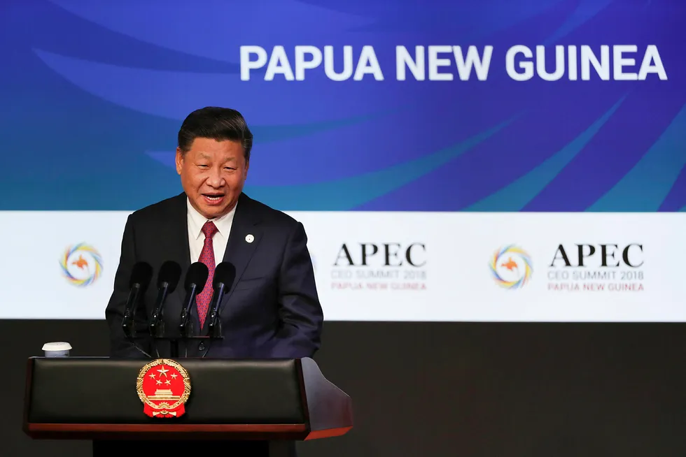 Kinas president Xi Jinping advarte mot tollbarrierer da han talte på APEC-møtet i Papua Ny-Guinea lørdag.