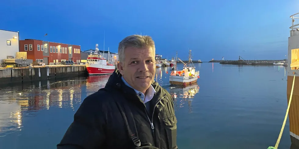 Fiskeri- og havminister Bjørnar Skjæran vil ikke innføre tidsbegrensing på eksisterende tillatelser.