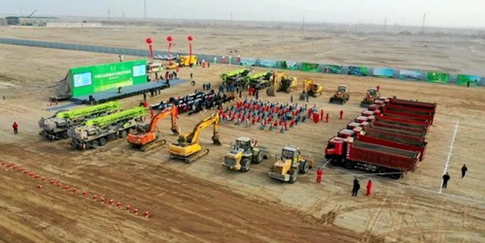 Work starts on the project in Kuqa, Xinjiang.