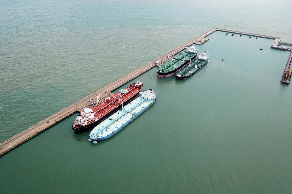 Acu port deal: for Petrobras