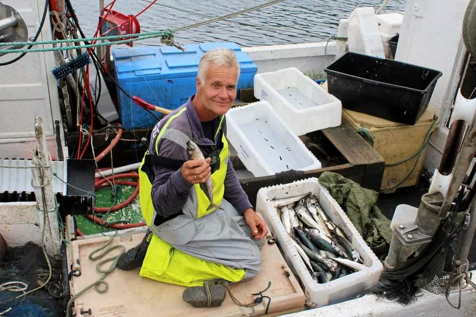 – Dorgefisket i sør er jevnt godt og fangstene er omtrent som i fjor, sier kystfisker Sverre Gunnar Syvertsen på «Strandbuen» av Mandal.