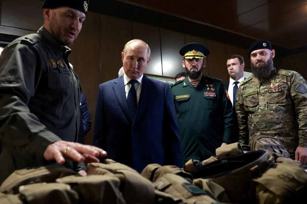 President Vladimir Putin på besøk hos russiske spesialstyrker Spetsnaz i forrige uke.