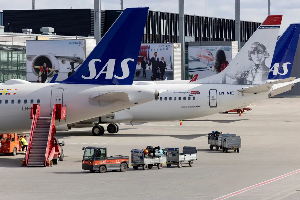SAS og Norwegian må kansellere en rekke avganger som følge av flytekniker-streiken.