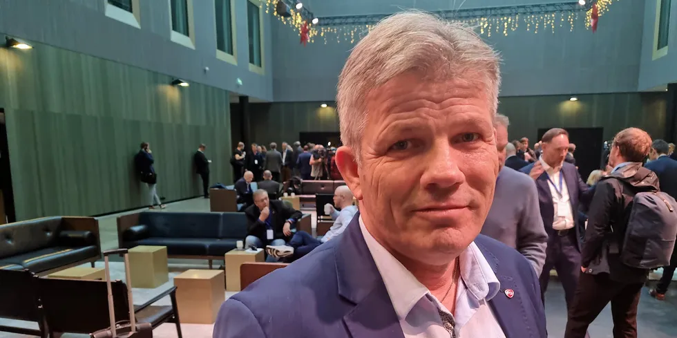 Fiskeriminister Bjørnar Skjæran svarte på flere havbruksspørsmål i Stortinget onsdag, blant annet om Trafikklyssystemet og håndteringen av fremtidig arealkonflikt.