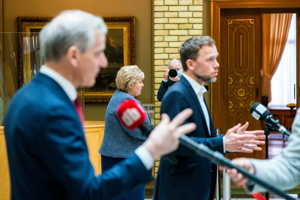 Statsminister Erna Solberg (H), SV-leder Audun Lysbakken og Arbeiderpartileder Jonas Gahr Støre. Bør toppledere flagge politisk ståsted?