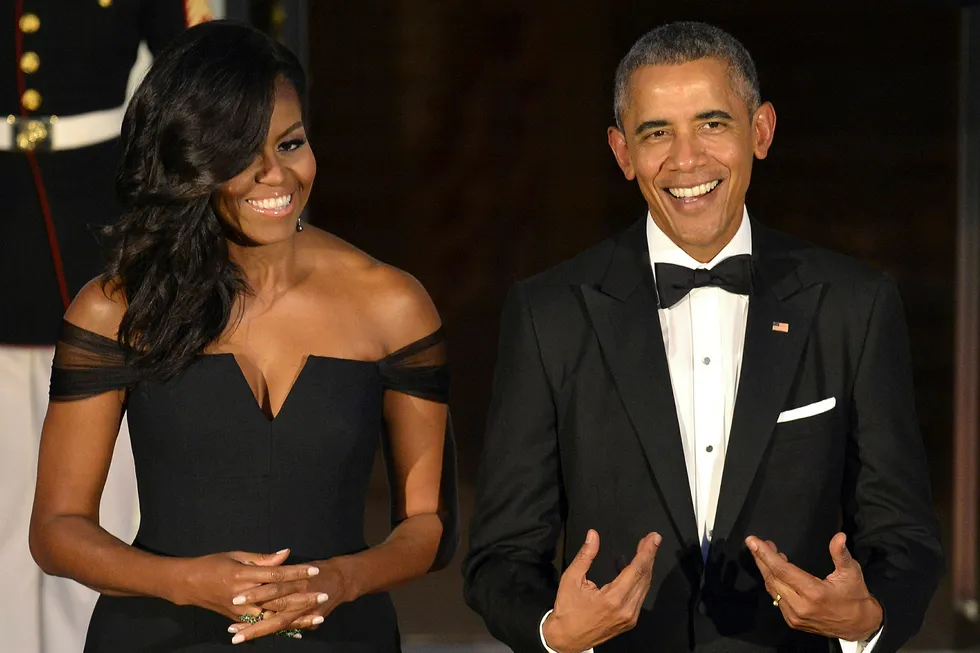 Tidligere USA-president Barack Obama og førstedame Michelle Obama har satt prisrekord for en presidents memoarer. Her i forbindelse med en statsmiddag for det kinesiske presidentparet i Washington, september 2015. Foto: Mike Theiler/Reuters