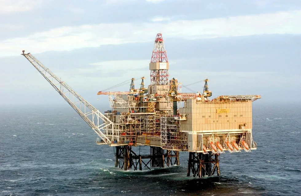 KCA contract: at the Scott platform in the UK North Sea
