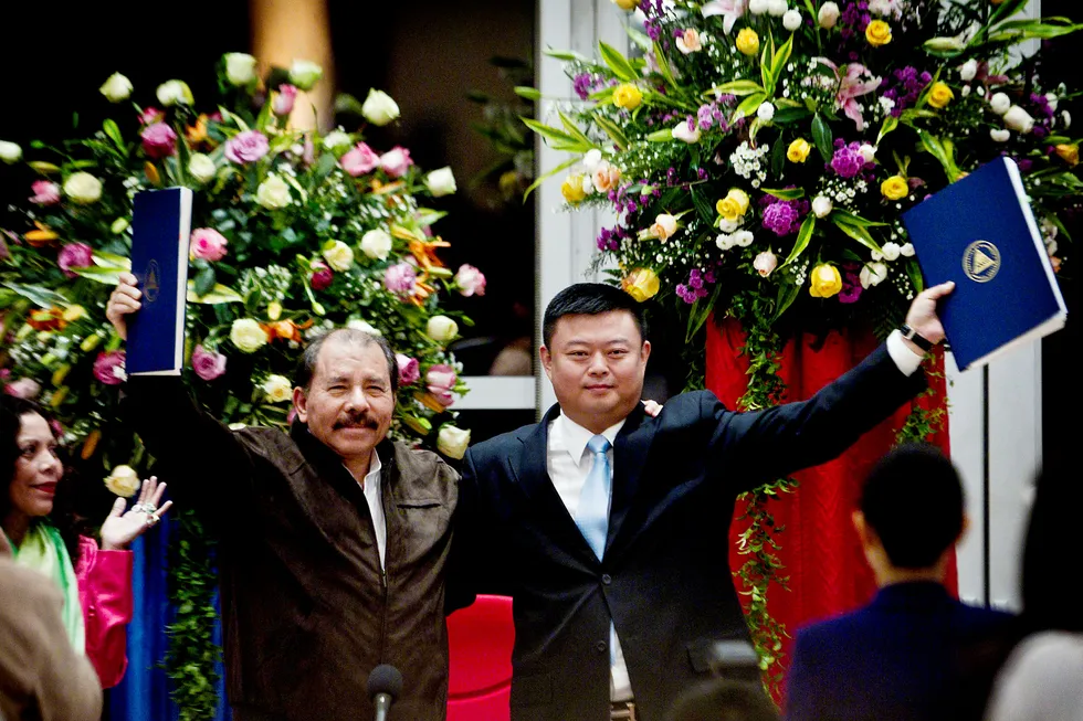 Den kinesiske forretningsmannen Wang Jing fikk i juni 2013 konsesjon av president Daniel Ortega til å bygge Nicaragua-kanalen som skulle knytte sammen Stillehavet med Atlanterhavet – i konkurranse med Panamakanalen. Storpolitikk har ført til at prosjektet til 50 milliarder dollar sannsynligvis skrinlegges. Foto: Esteban Felix/Ap/NTB Scanpix