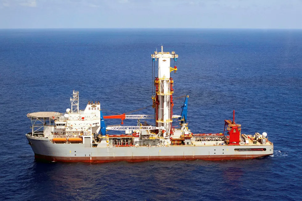 Moving right along: the drillship Noble Globetrotter I is now drilling at Ipanema